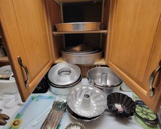 Cake and bundt pans