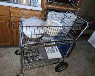 Very heavy duty mail cart