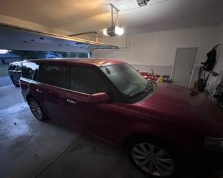 2017 Ford Flex 
91k miles, good condition, well cared for. Just needs a new battery. Spacious, reliable, and priced to sell