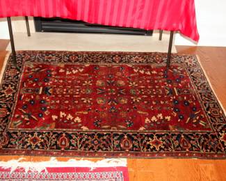 Sarouk carpet