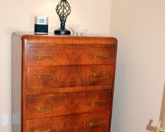 Twin Bedroom Set (Twin Beds, Mattress Sets, Chest of Drawers, Vanity with Mirror, Vanity Bench, 2 Night Stands)