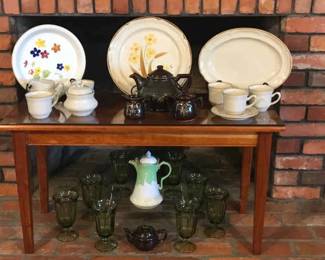 Collection of Vintage Glassware and Ceramics.