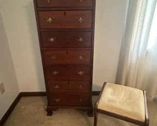Lingerie Drawers And Solid Wood Bench