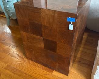 Display pedestal