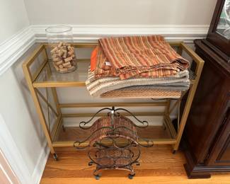 Place Settings, Wine Decor/Storage