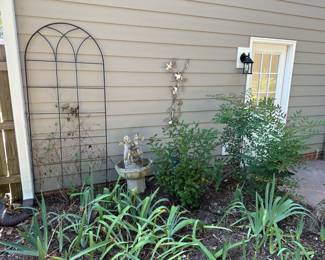 Outdoor Decor - Cherub Fountain, etc