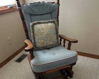 Gliding rocking chair