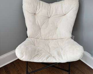 Folding Butterfly Chair With Cream Colored Faux Fur Cushion