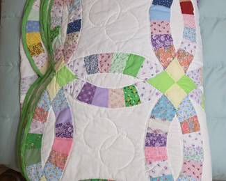 Wedding ring pattern quilt.
