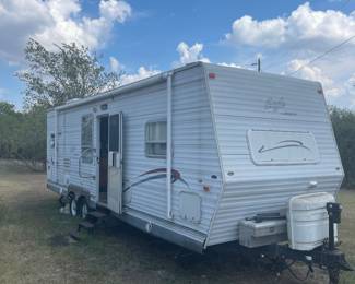 2002 Eagle by Jayce, with slides and the air works great! This is priced to sell! 