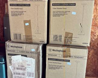 4 NEW PENDANT LIGHT FIXTURES IN BOX