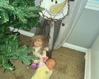 I SEE A CABBAGE PATCH KID!