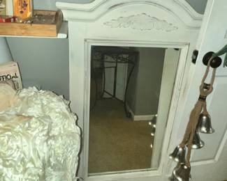 WHITE COTTAGE MIRROR