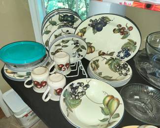 SET OF PIER 1 "MACINTOSH" DINNERWARE