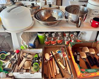 LOTS OF UTENSILS