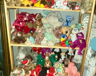 LOADS OF BEANIE BABIES!