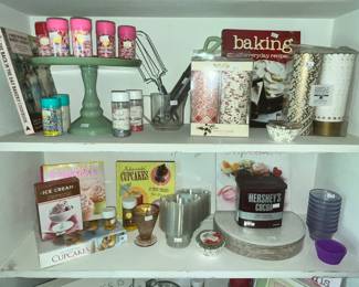 JADEITE CAKE PEDESTAL & LOTS OF CUPCAKE / SWEETS SUPPLIES