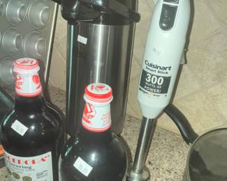 CUISINART HAND MIXER