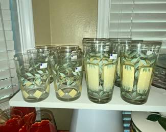 BETTER HOMES & GARDENS "COUNTRY INN" TUMBLERS IN 2 SIZES