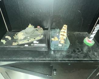 MILITARY MODELS