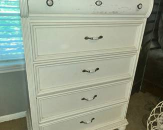 WHITE COTTAGE CHEST