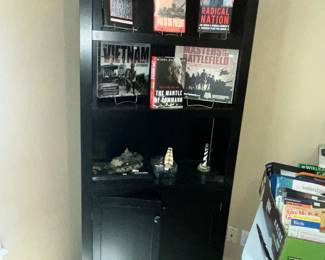 BLACK BOOKCASE