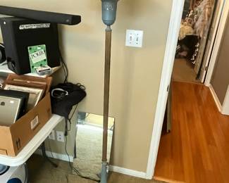 WONDERFUL TORCHERE FLOOR LAMP