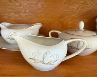 Kaysons Fine China Japan Golden Rhapsody Creamer Pitcher & Sugar Bowl
