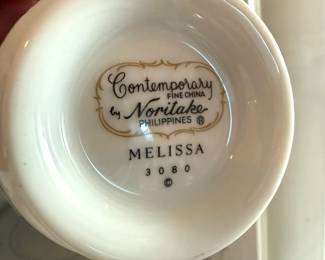 Contemporary Fine China by Noritake "Melissa" Dinnerware Set