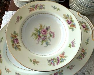Noritake Rose Pattern Dinnerware Set