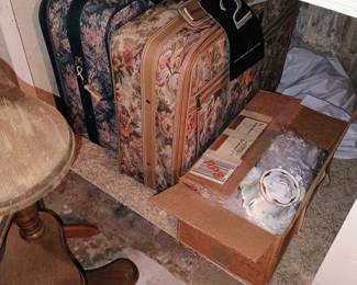 2 suitcases, new