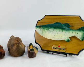 Wooden Ducks with singing Bass