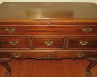 Vintage Queen Anne Cedar Hope Chest by Lane