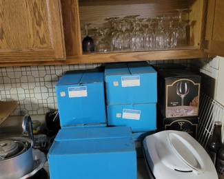 Crystal glasses nib