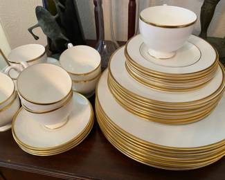Mint Condition gold rimmed Wedgwood, setting for 8 California, never been used, have the original Wedgwood wrapping 