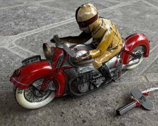 006 1940s George Fischer GF 207 Tin Rider w Key