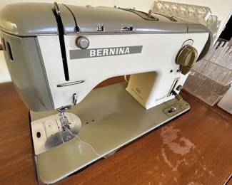 Vintage Bernina 740 Favorit