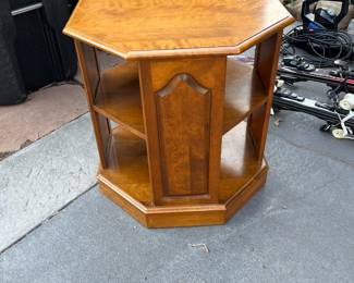 Ethan Allen end table.