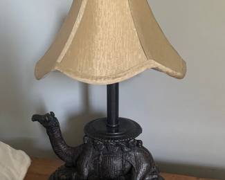 Camel lamp