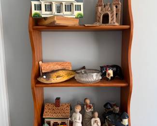 Pine shelf with drawer