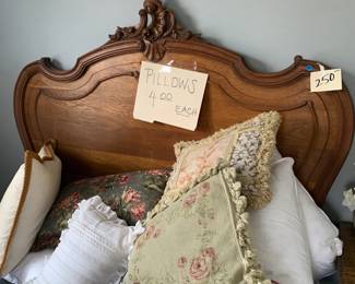 Beautiful oak bed with matching footboard.