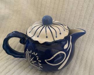 Tea pot - Marked Fritz and Floyd Azure