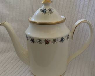 Tea pot - bone china. Marked Mirabeau Minton.