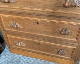 Lovely oak chest of drawers