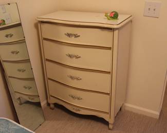 FRENCH PROVENCIAL CHEST OF DRAWERS