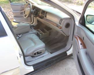 A 2001 BUICK PARK AVE, ORIGINAL OWNER, 98,236 ORIGINAL MILES.  HAS BEEN GARAGE KEPT AND IN PRISTINE CONDITION.  IT CAN BE PURCHASED IN ADVANCE OF THE SALE.
