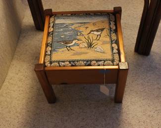 FOOT STOOL