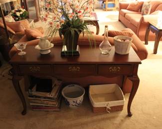 SOFA TABLE