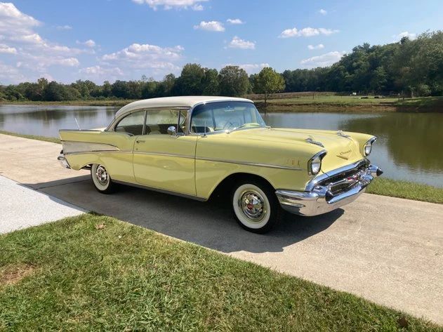 1957 CHEVROLET BEL AIR