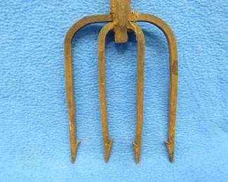 Lot 153. Vintage four-tine ice fishing spear